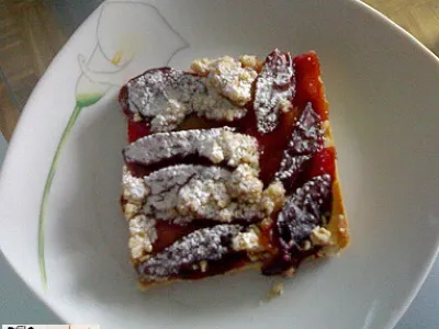 Slastno pecivo s slivami