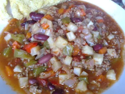 Rdeč chili con carne