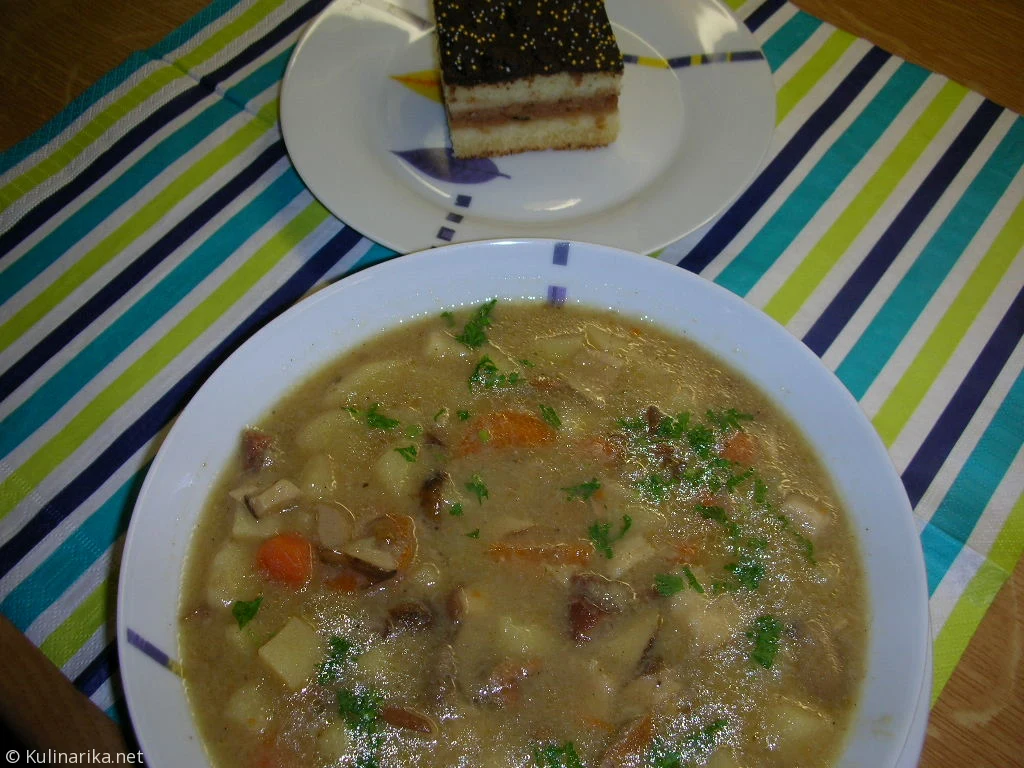 Gobova juha s krompirjem