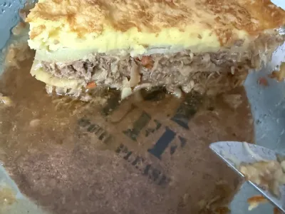 Zeljna pita z govedino