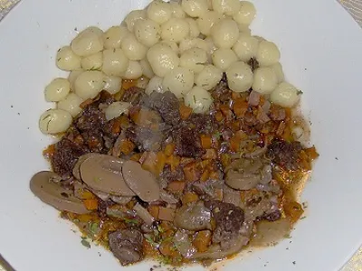 Govedina v vinski omaki